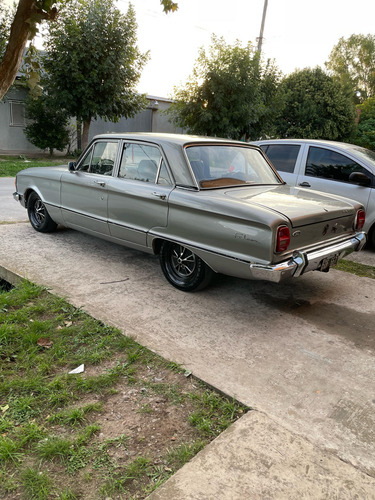 Ford Falcón Standar