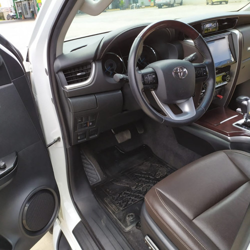 Hilux Sw4 7 Lugares 2017