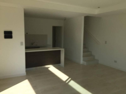 Imagen 11 de 23 de Triplex Con Terraza En Castaños, Las Piedras, Nordelta.
