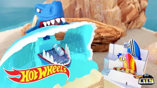 A NOVA PISTA HOT WHEELS DO TUBARÃO GIGANTE NA ONDA DA PRAIA!! 