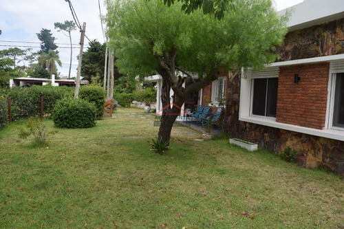 Casa En Mansa, 3 Dormitorios *- Ref: 3522