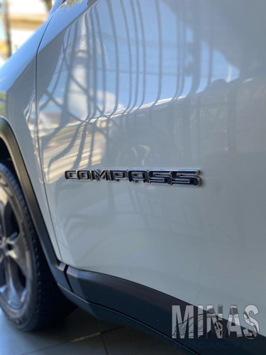 Imagem 7 de 10 de Jeep