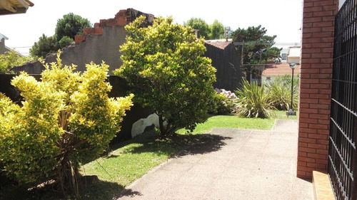 Imagen 5 de 20 de Calle 1 Entre 12 Y 14 - Chalet 3 Dormitorios En Lote De 15x40