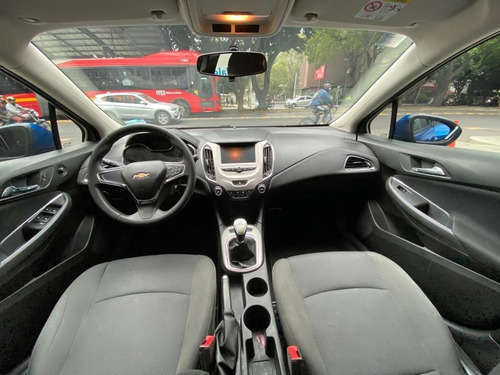 Imagen 9 de 15 de Chevrolet Cruze Ls 1.40turbo Manual 2018 Azul (5444)