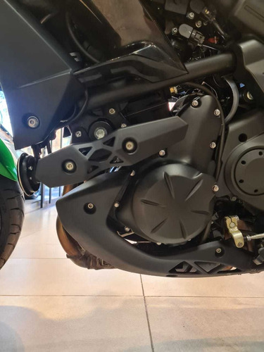 Imagen 8 de 15 de Kawasaki Versys 650 Cassano Automobili