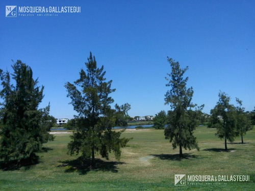 Imagen 8 de 29 de Lindísima Casa Al Golf En San Isidro Labrador