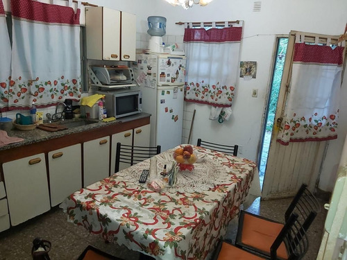 Oportunidad Venta Casa Amplia De 3 Ambientes Ituzaingo