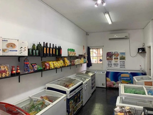 Venta De Llave De Local Más Depósito - Av. 8 De Octubre - La Blanqueada - Ref: 2092