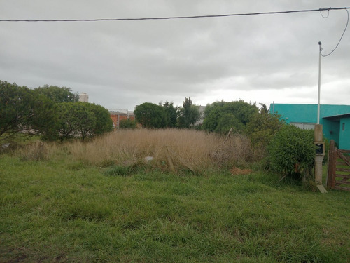 Imagen 5 de 7 de ** A 3 Cuadras Del Mar ** Amplio Lote C/ Escritura