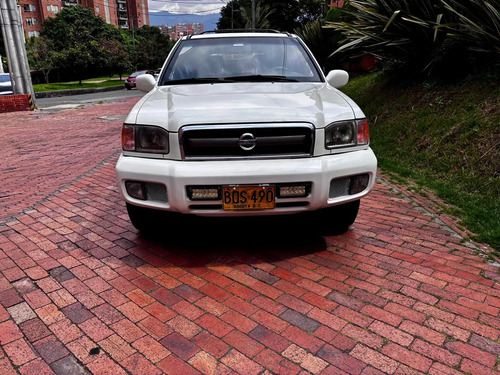 Nissan Pathfinder 3.5 Se Blindaje 3 At