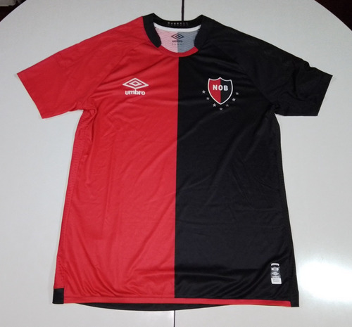 Camiseta Nob Sin Sponsor Frontal Marca Umbro, Talle L