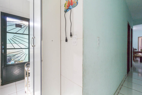 Imagem 5 de 17 de Casa À Venda, 2 Quartos, 1 Vaga, Oitis - Contagem/mg - 25568