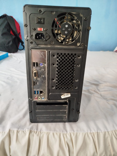 Computadora Intel J4125 8gb Ssd 128gb Monitor 21.5 Microatx (Usado)