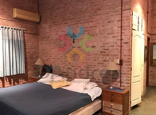 Venta / Oportunidad Casa Quinta Sobre Av. 40 (club Estud)