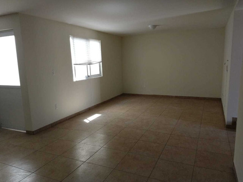 Imagen 18 de 21 de Rento Casa Calle Melitón Balderas Celaya