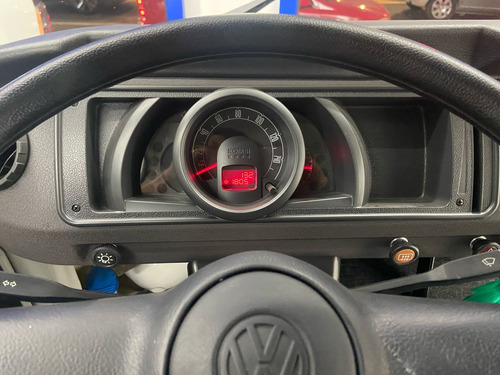 Volkswagen Kombi 1.4 Standard Total Flex 3p