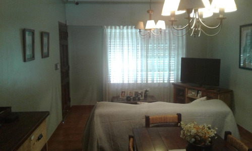 Imagen 2 de 7 de Chalet En Venta Cond En Ituzaingo Norte