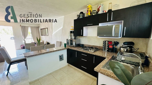 Casa En Venta En El Fraccionamiento Heroes, Merida, Yuc. Ccv387