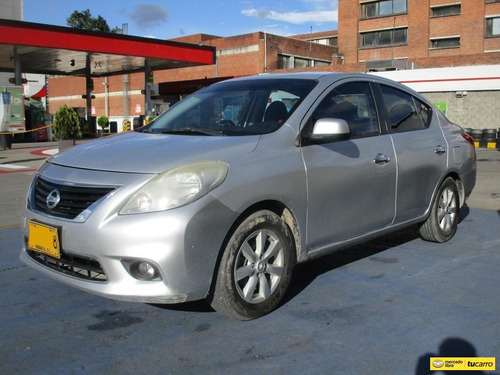 Nissan Versa   1600cc At Aa