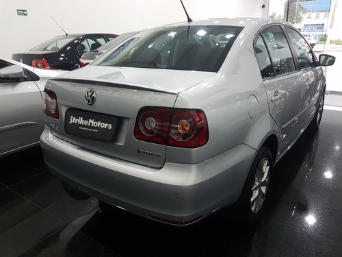 Volkswagen Polo Sedan 1.6 Mi Comfortline 8v Flex 4p