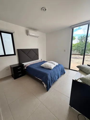 Renta De Casa En Privada Botánico, Zona Norte De Mérida