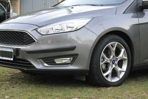 Ford Focus Iii Se Plus 5p Mt