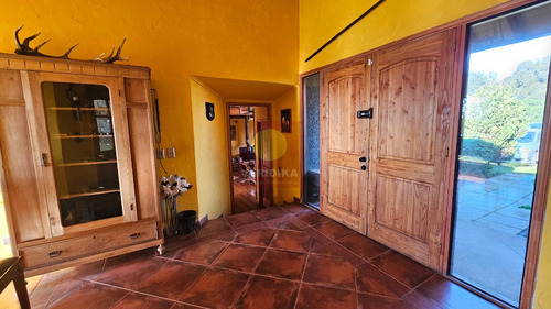 Vendo Parcela 5600 M2 Casa De 380m2 Condom. A 5 De Concón.
