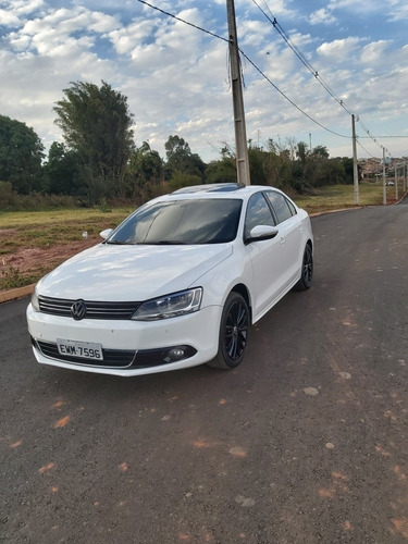 Imagem 8 de 9 de Volkswagen Jetta 2012 2.0 Tsi Highline 4p