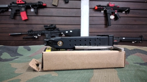 Imagem 3 de 3 de Airsoft Magazine Co2 R17/r18 Rossi