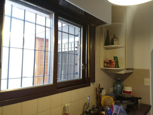 Casa Venta 4 Dormitorios 2 Baños 1 Cochera Terreno 10 X 30 Mts - 300 Mts 2 - La Plata