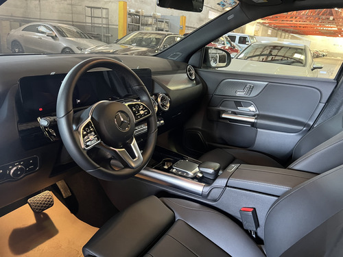 Mercedes-Benz GLA 200 progressive