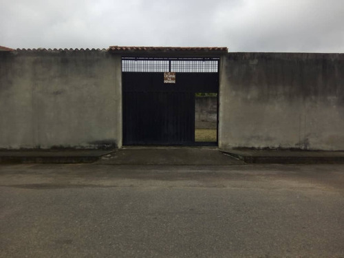 Imagen 7 de 7 de Terreno Util Para Taller Mecanico, Estacionamiento, Deposito De Materiales O Para Construir Una Vivienda