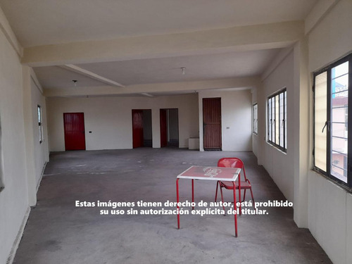 Locales Comerciales Con Oficinas Y Bodega En Venta En San Nicolás
