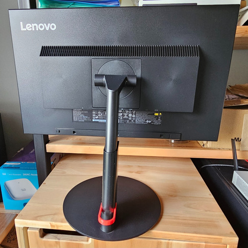 Monitor Lenovo Thinkvision T24i-19 23.8 - Impecable En Caja Negro