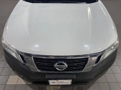 Nissan NP300 2.4 Doble Cabina Se Aa Pack Seg Mt