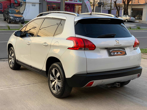 Imagen 4 de 10 de Peugeot 2008 2017 1.6 Feline