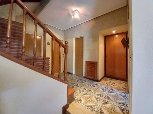 Casa 6 Ambientes Parque Pileta Venta Urquiza