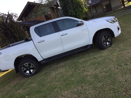 Imagen 2 de 8 de Toyota Hilux D/c Srx 4x4 At Año 2020 Con Solo 29.000 Km