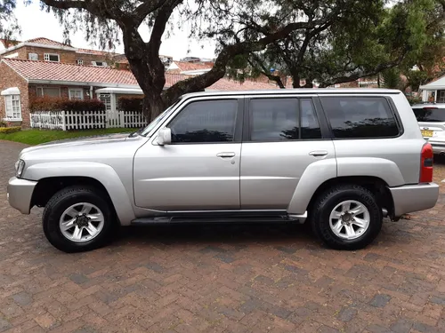 Nissan Patrol 4.8 Y61 Grx