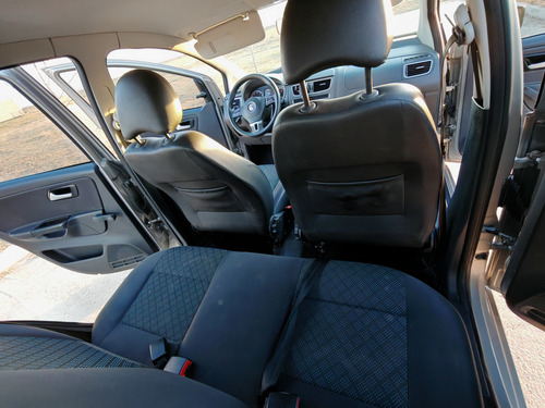 Volkswagen Suran 1.6 Comfortline 101cv Ab