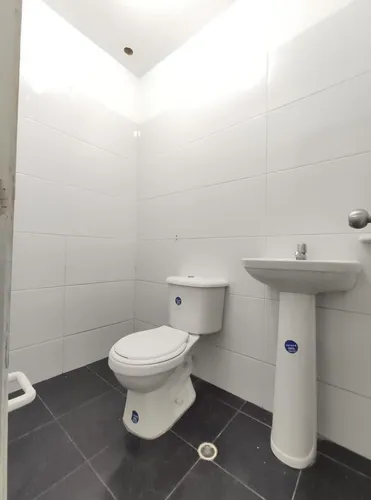 Local En Arriendo En La Riviera. Cod A17983