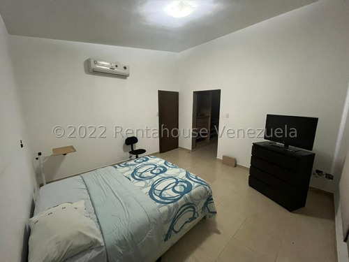 Imagen 3 de 11 de Andreina Gonzalez Rentahouse Vende Casa En Valles De Camoruco Valencia 22-15578