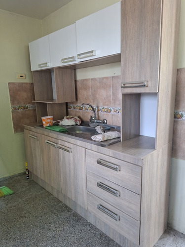 Casa Tipo Apartamento De 2 Dormitorios, Patio Pequeño Para Colgar Ropa.garantía Depósito En Atahualpa