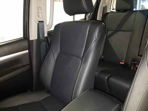 Toyota Hilux Srx 2.8 At 4x4