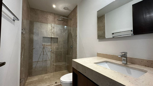 Departamento-estudio En Complejo Vertical, Zona Norte Premium, Mérida. Venta