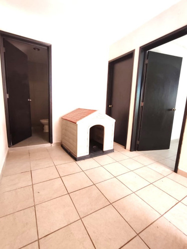 Venta De Casa Con Local En Esquina - Súper Ubicada En Av 6. Colonia Plutarco