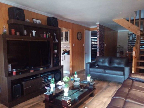 Estupenda Casa Remodelada, Excelente Ubicación.