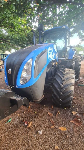 Trator New Holland T8. 295.