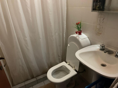 Imagen 15 de 30 de Casa En Dos Plantas Con Piscina