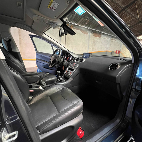 Imagen 21 de 24 de Peugeot 408 2015 2.0 Allure Nav 143cv